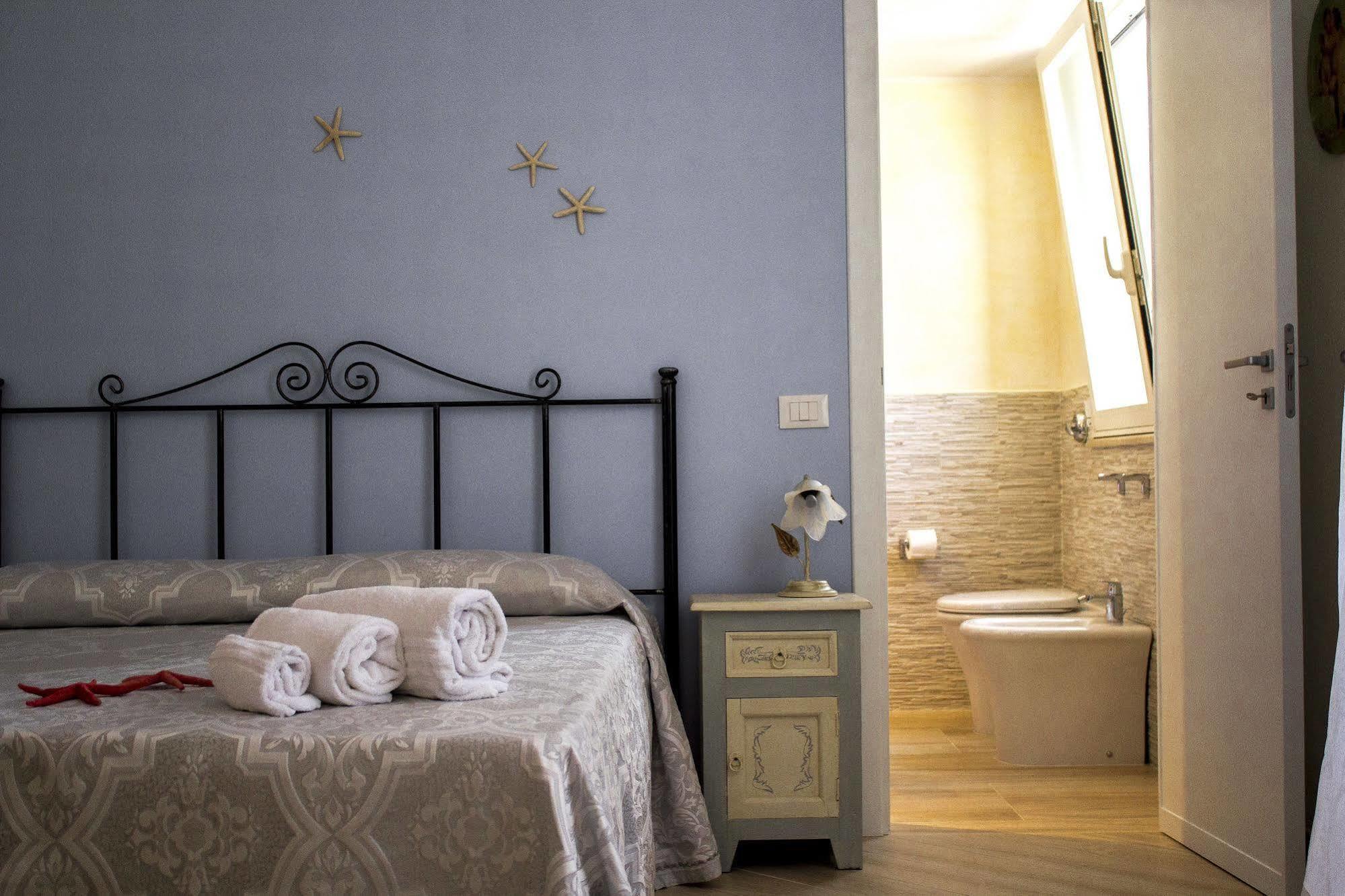 Cofanomare Bed & Breakfast กุสโตนาชี ภายนอก รูปภาพ